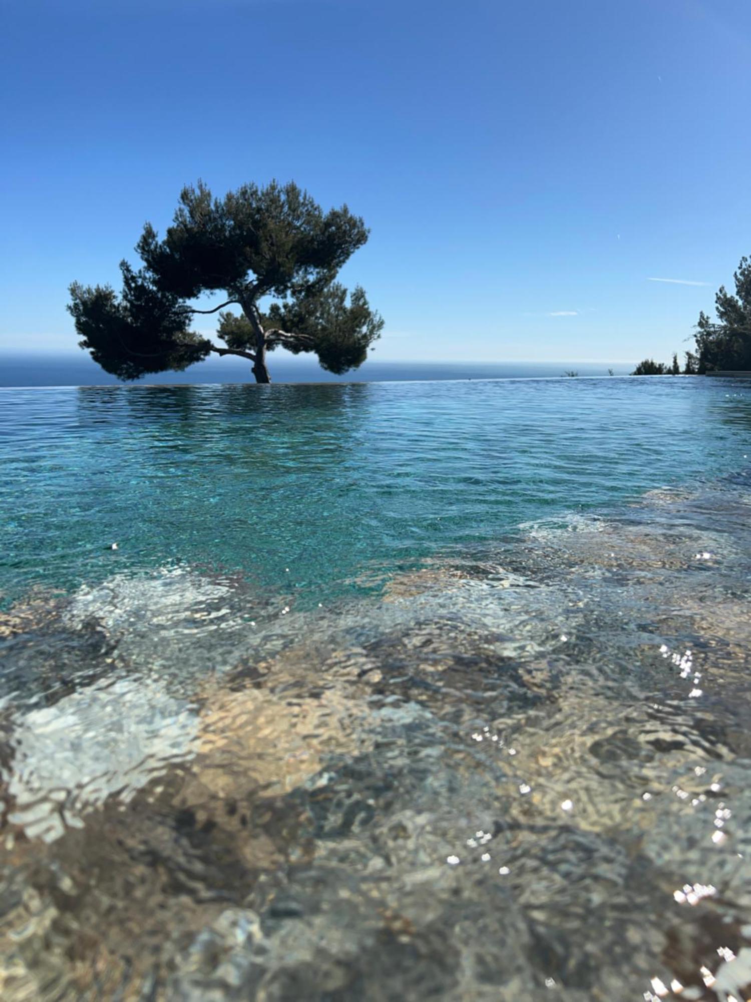 Eze - Appartement Dans Bas De Villa Avec Piscine Pres De Monaco Esterno foto