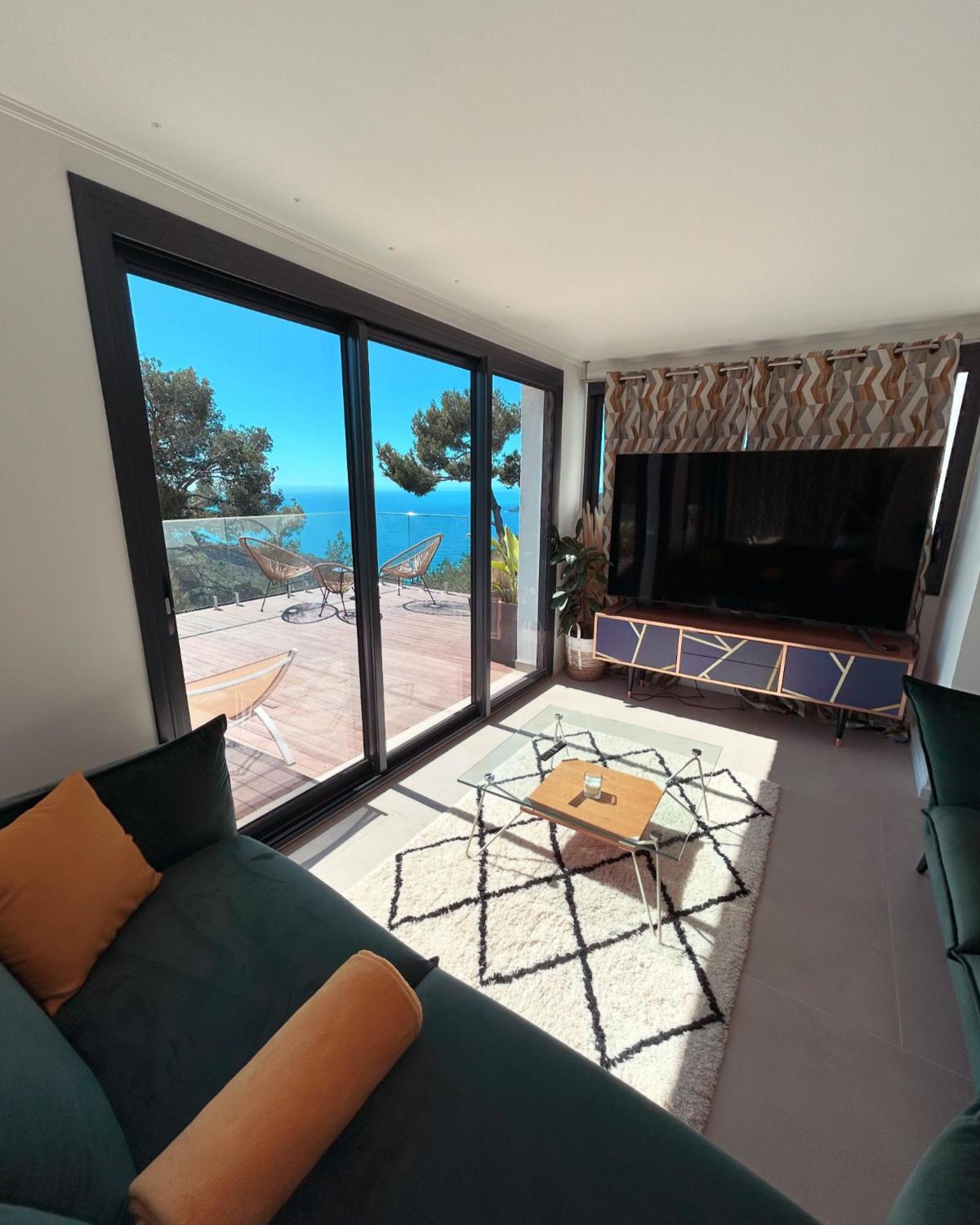 Eze - Appartement Dans Bas De Villa Avec Piscine Pres De Monaco Esterno foto