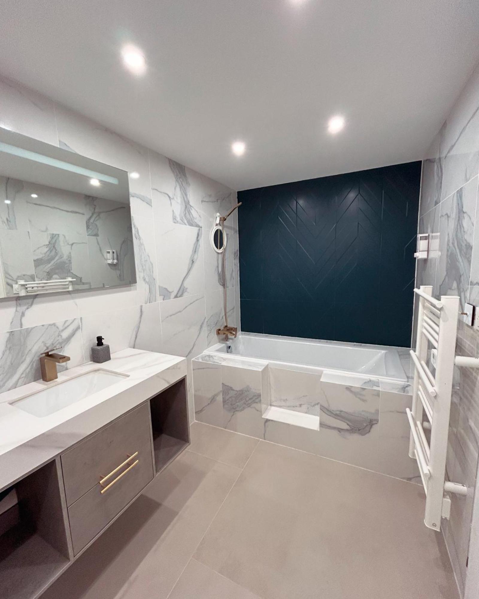Eze - Appartement Dans Bas De Villa Avec Piscine Pres De Monaco Esterno foto
