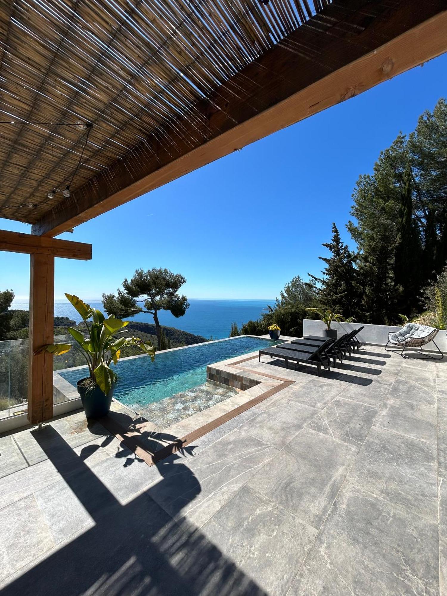 Eze - Appartement Dans Bas De Villa Avec Piscine Pres De Monaco Esterno foto